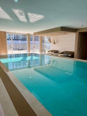 Bad Seerose mit Seeblick, Dachterrasse, Pool und Sauna